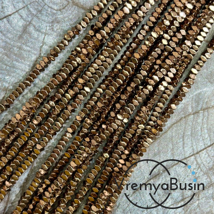 Гематит, прямоугольник со скошенными уголками,  3х2 мм, цв.  коричнеый (нить, ок. 180 шт.)