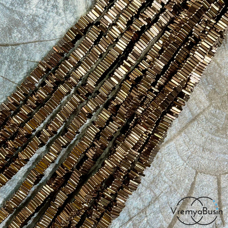 Гематит, чипс квадрат 4х1 мм, цв. коричневый (нить, ок. 300 шт.)