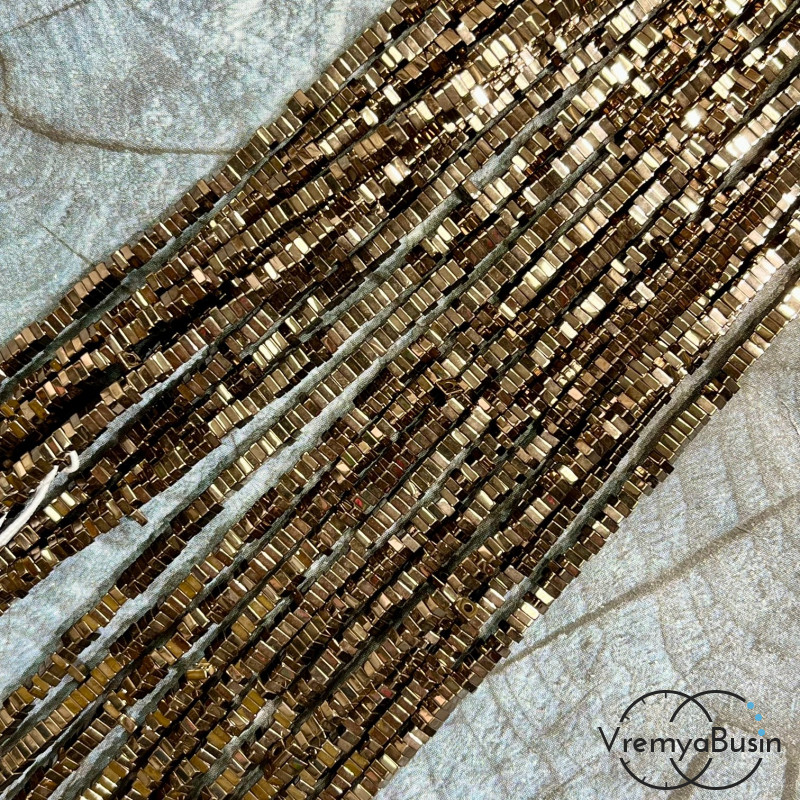 Гематит, чипс квадрат 1х3 мм, цв. коричневый (нить, ок. 400 шт.)