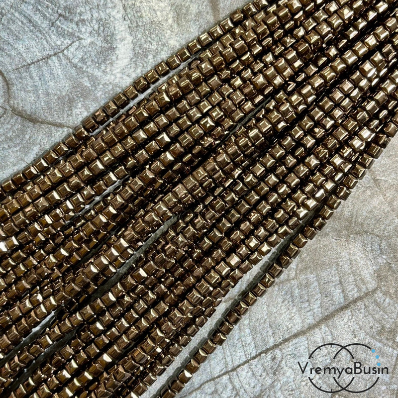 Гематит, кубик граненый 3 мм, цв. коричневый (нить, ок. 130  шт.)