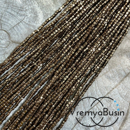 Гематит, кубик граненый 2 мм, цв. коричневый (нить, ок. 180  шт.)