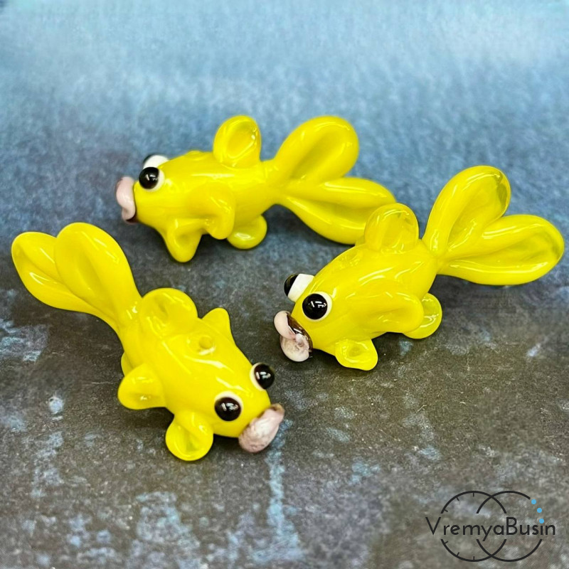 Подвеска из стекла лэмпворк "Рыбка", 35х18х15 мм (1 шт.)