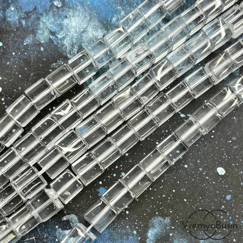 Горный хрусталь имит., бусины кубики гладкие 8 мм (1/2 нити, ок.    22  шт.)