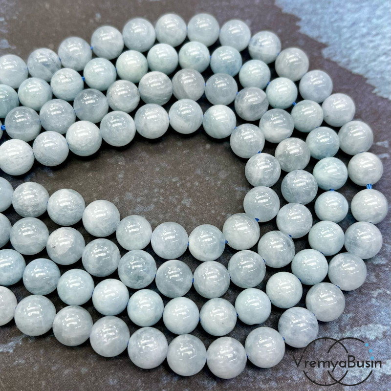 Аквамарин натур., шарик гладкий ок. 8 мм (1/2 нити, ок. 24 шт.)