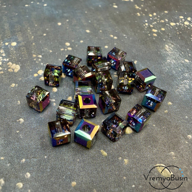 SWAROVSKI Бусина хрустальная 5601, Куб 4 мм, цв. витрал лайт радужный (1 шт.) SWAROVSKI Бусина хрустальная 5601, Куб 4 мм, цв. витрал лайт радужный (1 шт.)