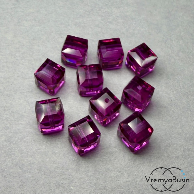 SWAROVSKI Бусина хрустальная 5601, Куб 6 мм, цв. фуксия (1 шт.) SWAROVSKI Бусина хрустальная 5601, Куб 6 мм, цв. фуксия (1 шт.)