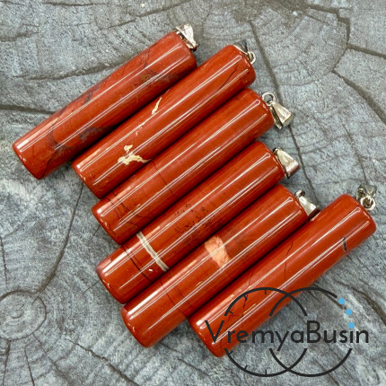 Яшма красная,        кулон из камня «Круглый цилиндр», ок. 12х50 мм (1 шт.)