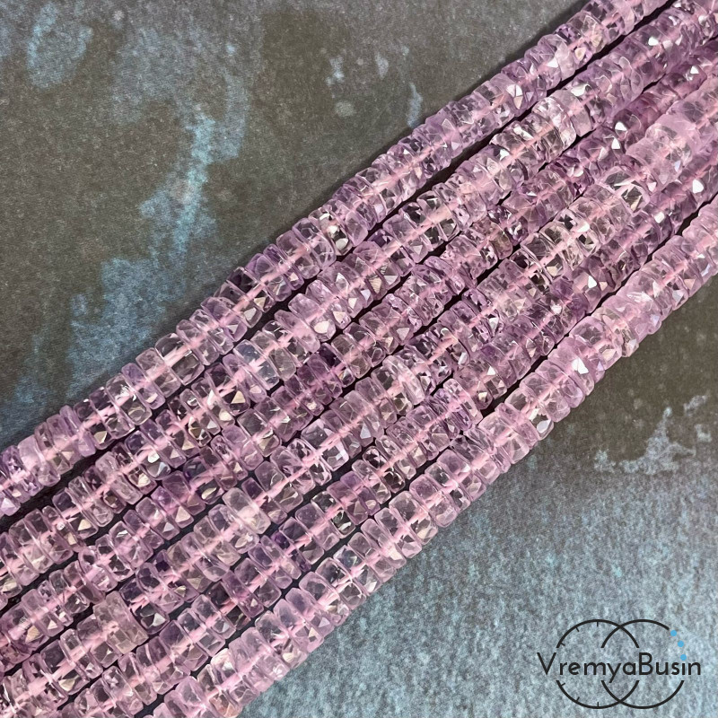 Аметист лавандовый, бусины чипсы граненые, 6-7 мм (1/2 нити, ок. 80 шт.) Аметист лавандовый, бусины чипсы граненые, 6-7 мм (1/2 нити, ок. 80 шт.)