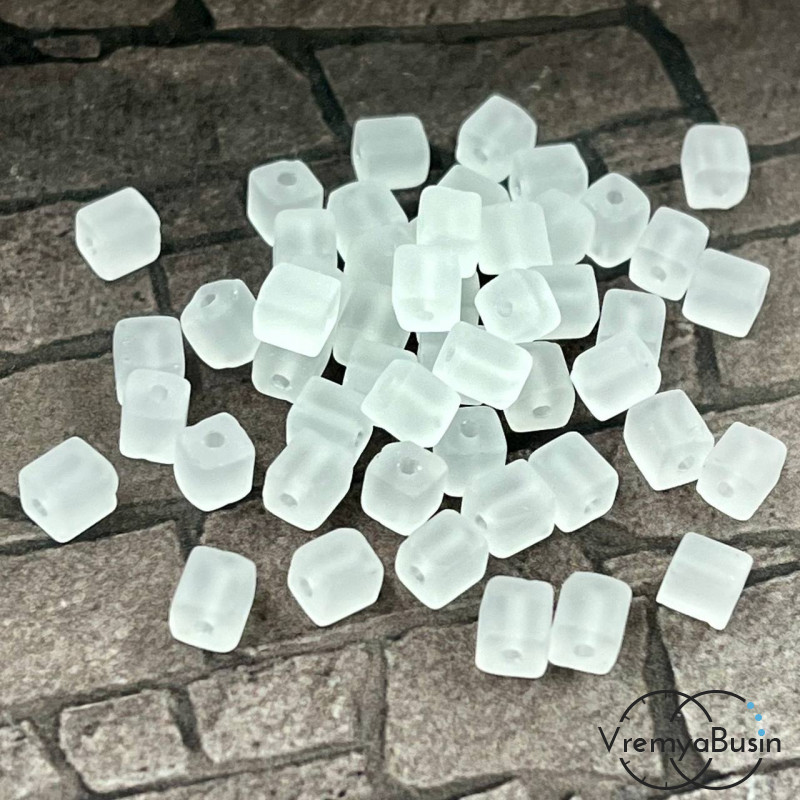 Бусины кубики из матового стекла, 5х5 мм, цв.  белый  (упак. 10 шт.)