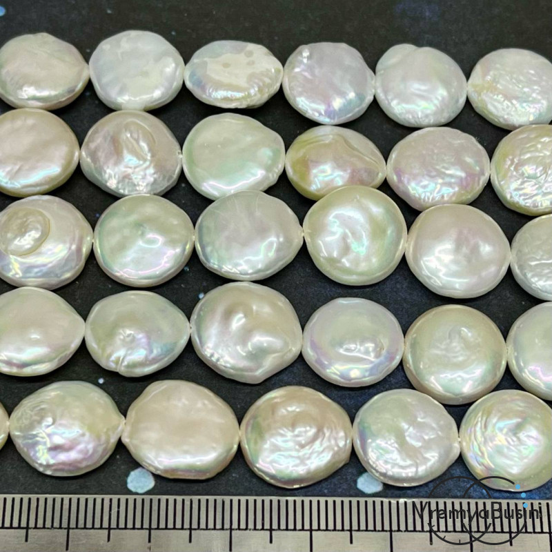 Жемчуг натуральный речной, таблетка цв. белый , ок.    13    мм (1/2 нити, ок.    14   шт.)