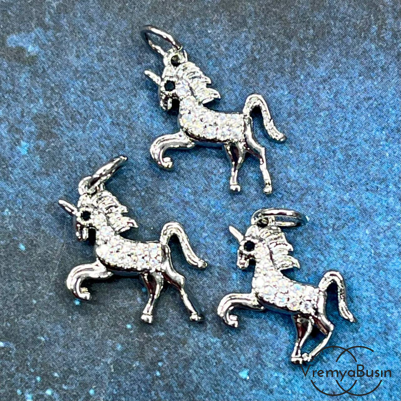 Подвеска с фианитами "Единорог", 15х12 мм, латунь с родиевым покрытием (1 шт.)