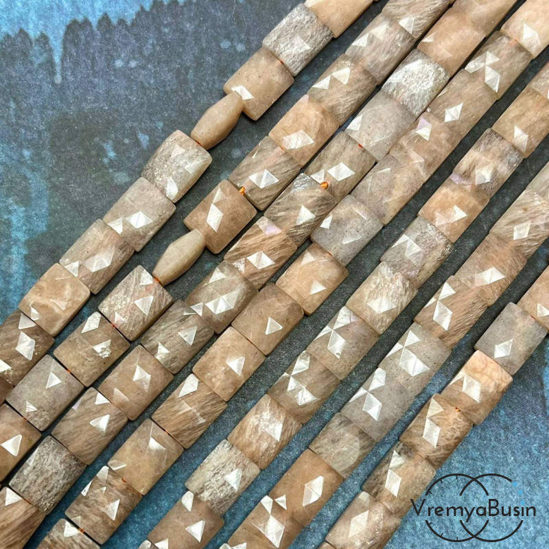 Солнечный камень, плоские граненые прямоугольники  ок. 8х10х5 мм (1/2 нити, ок. 18 шт.)