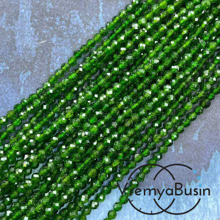 Хромдиопсид, мелкие бусины с микроогранкой, шарик 4 мм  (нить, ок. 40 см.)