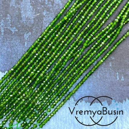 Хромдиопсид, самые мелкие граненые рондели из камня, 2х3 мм, ААА качество (нить, ок. 40 см.)