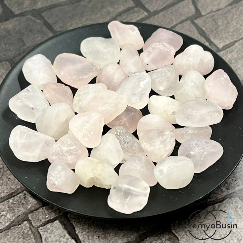 Розовый кварц, мелкие кусочки необработанного камня, ок. 8-10 мм (1   шт.)