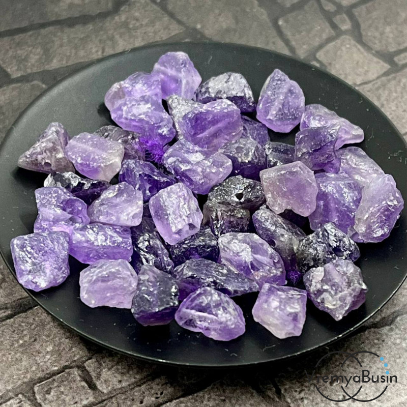 Аметист, мелкие кусочки необработанного камня, ок. 8-10 мм (1  шт.)