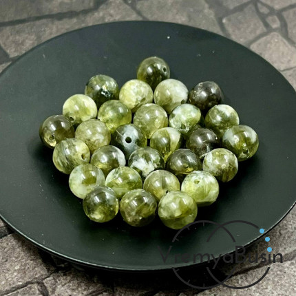 Лепидолит зеленый натур.,  бусины гладкие шарики ок. 6.5 мм (1 шт.)