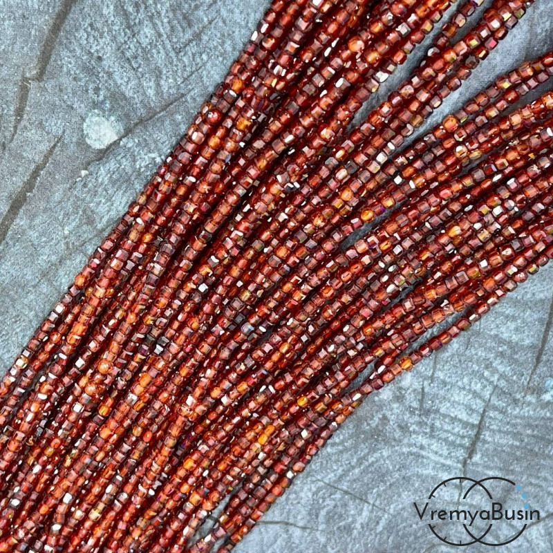 Фианит, кубик 2.5 мм с микроогранкой (нить, ок. 40 см.)