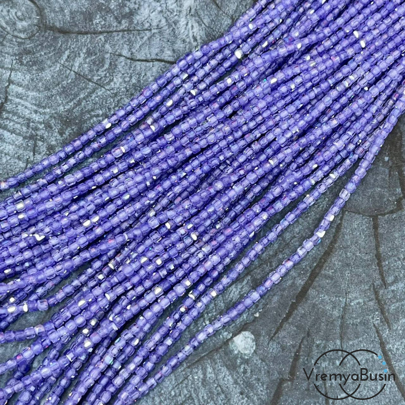 Фианит, кубик 2.5 мм с микроогранкой (нить, ок. 40 см.)