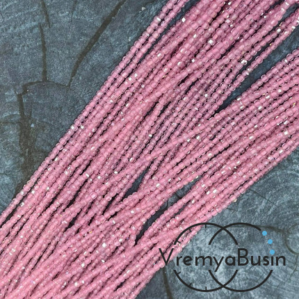 Фианит, кубик 2.5 мм с микроогранкой (нить, ок. 40 см.)