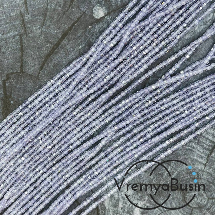 Фианит, кубик 2.5 мм с микроогранкой (нить, ок. 40 см.)