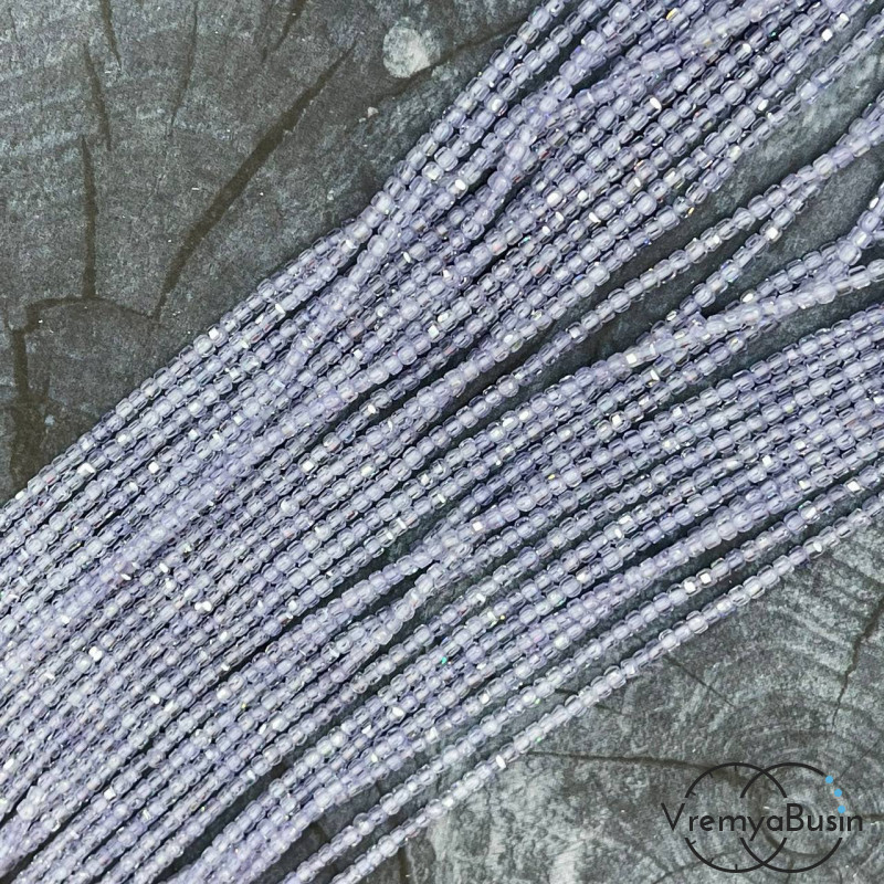 Фианит, кубик 2.5 мм с микроогранкой (нить, ок. 40 см.)