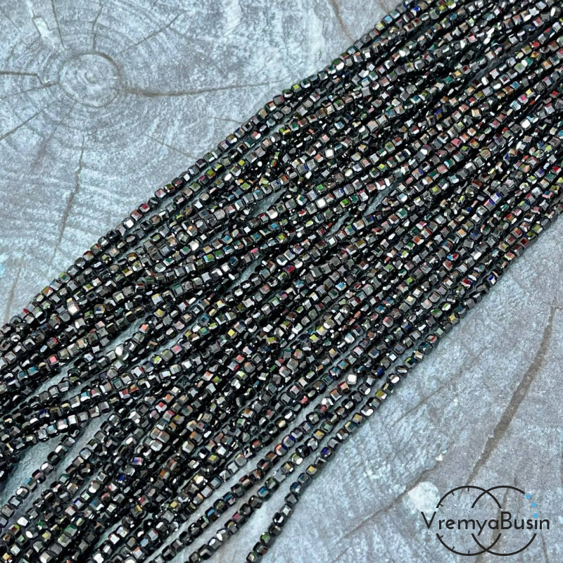 Фианит, кубик 2.5 мм с микроогранкой (нить, ок. 40 см.)