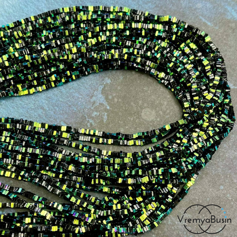 Бусины из стекла, чипс квадратик 2х1 мм (нить, ок. 380 шт.)