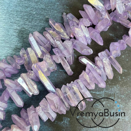 Кварц тонир., мелкие кристаллы, ок. 20-25х7-8 мм, (1/2 нити, ок. 24 шт.)