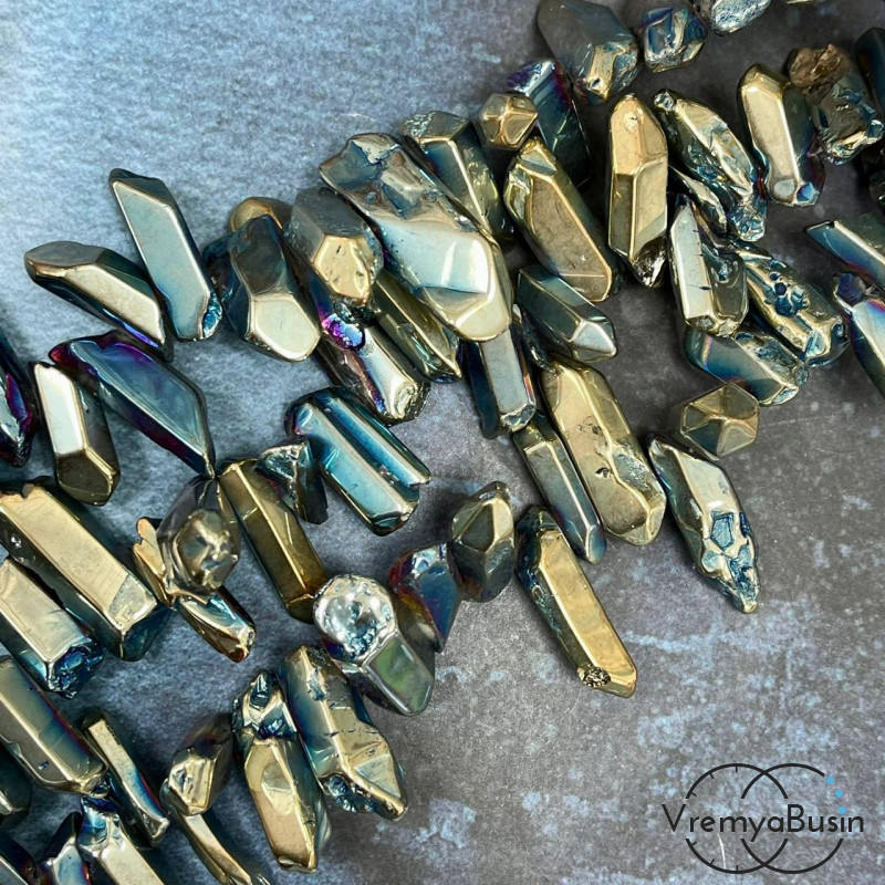 Кварц тонир., мелкие кристаллы, ок. 20-25х7-8 мм, (1/2 нити, ок. 24 шт.)