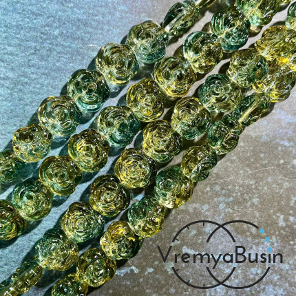 Бусины из стекла «Розы», 14х12х8 мм (1/2 нити, ок.  30   шт.)