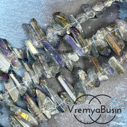 Кварц тонир., мелкие кристаллы, ок. 20-25х7-8 мм, (1/2 нити, ок. 24 шт.)