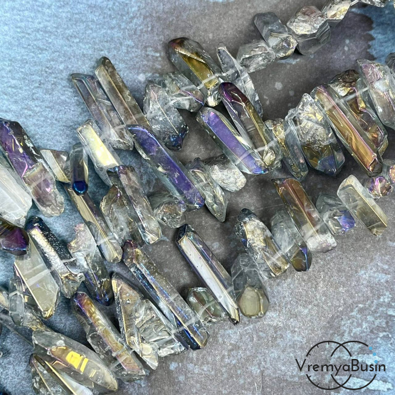 Кварц тонир., мелкие кристаллы, ок. 20-25х7-8 мм, (1/2 нити, ок. 24 шт.)