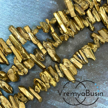 Кварц тонир., мелкие кристаллы, ок. 20-25х6-7 мм, цв. бензиновый металлик (1/2 нити, ок. 32 шт.)