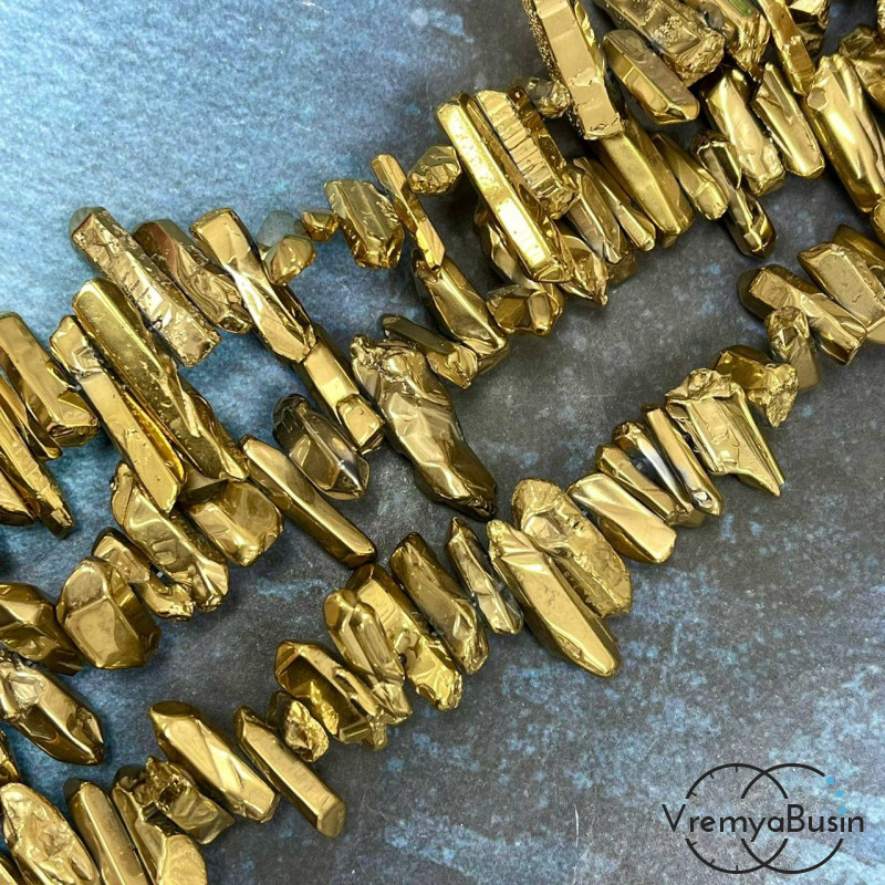 Кварц тонир., мелкие кристаллы, ок. 20-25х6-7 мм, цв. бензиновый металлик (1/2 нити, ок. 32 шт.)