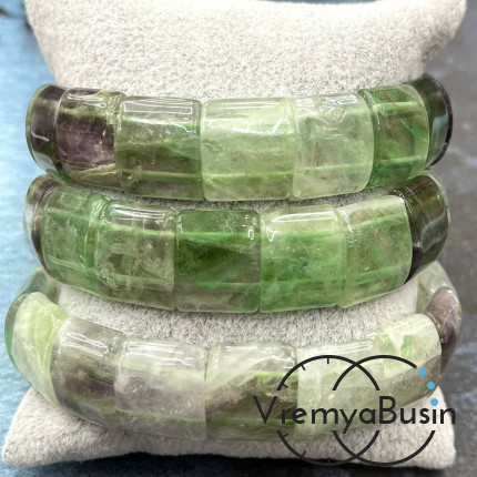 Флюорит. Бусины гладкие с двумя отверстиями 13х15 мм (17 шт.)