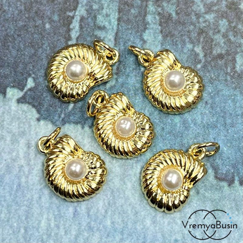 Подвеска "Ракушка" с имит. жемчуга,  10х14 мм, латунь с позолотой (1 шт.)