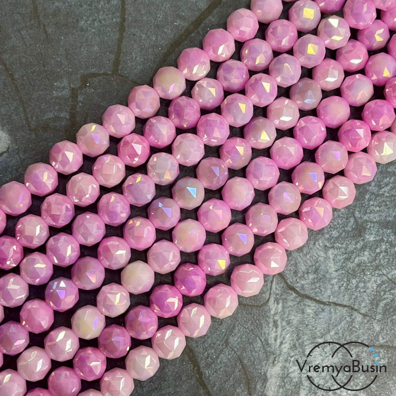 Бусины шарики из стекла с треугольной огранкой, 8 мм  (1/2 нити, ок. 24 шт.)