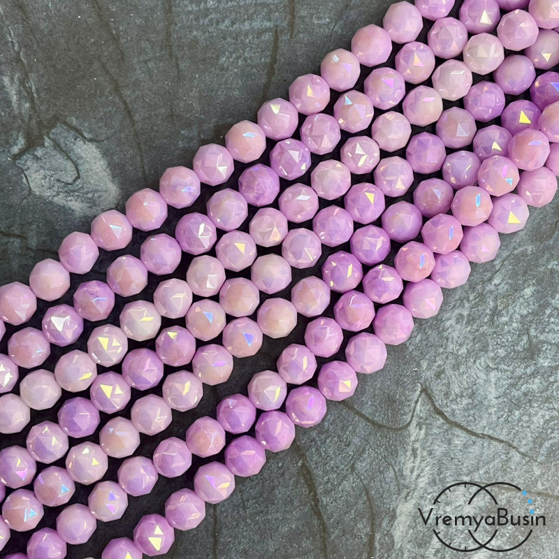 Бусины шарики из стекла с треугольной огранкой, 8 мм  (1/2 нити, ок. 24 шт.)