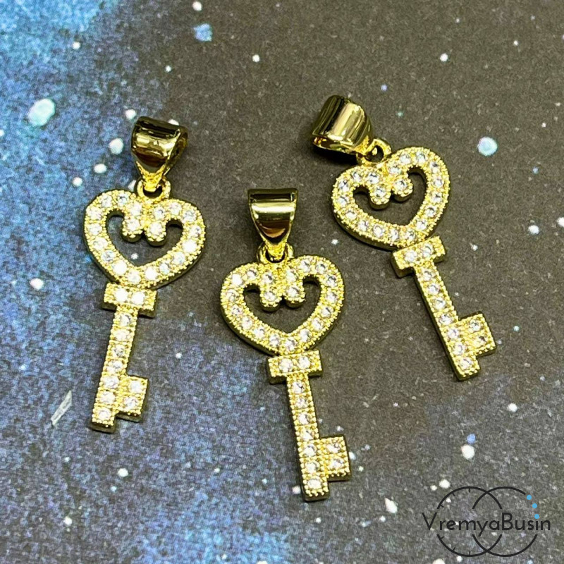 Подвеска с фианитами "Ключик", 10х22 мм, kатунь с позолотой и фианитами (1 шт.) Подвеска с фианитами "Ключик", 10х22 мм, kатунь с позолотой и фианитами (1 шт.)
