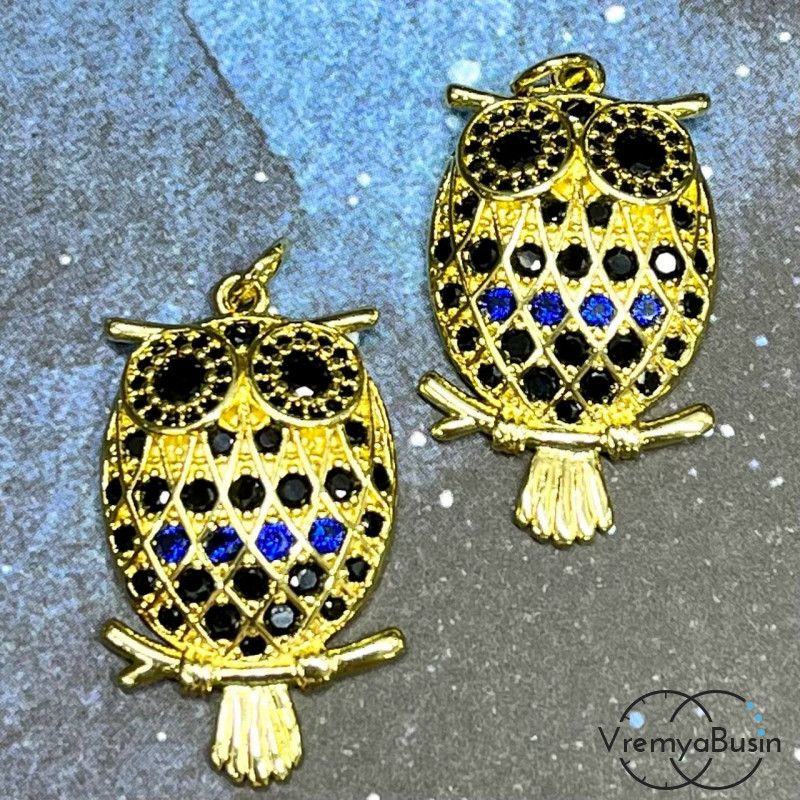 Подвеска из латуни "Сова", 16х28 мм, с позолотой и синими фианитами (1 шт.)