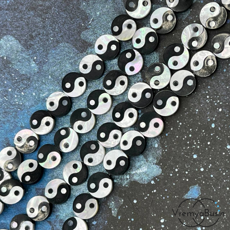 Инь-Янь, бусины из перламутра, 8х4 мм (1/2 нити, ок. 20 шт.)