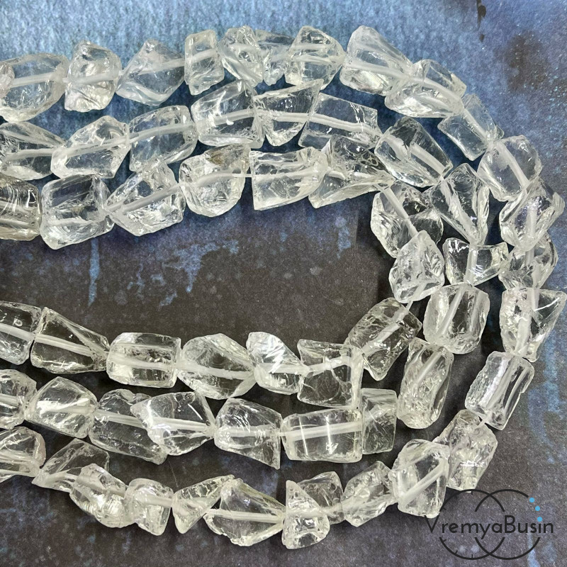 Аква-кварц, необработанный кусочек,  ок. 13-15 мм,  цв.   ПРОЗРАЧНЫЙ    (1/2 нити, ок. 13 шт.)