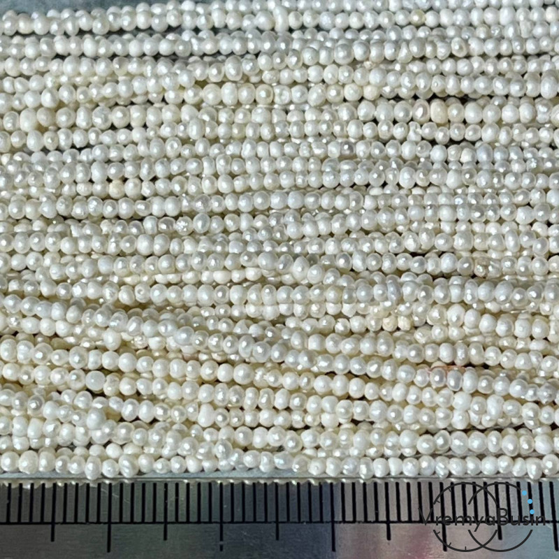 Жемчуг натуральный речной, округлый ок. 1.8-2 мм (нить, ок. 200 шт.)