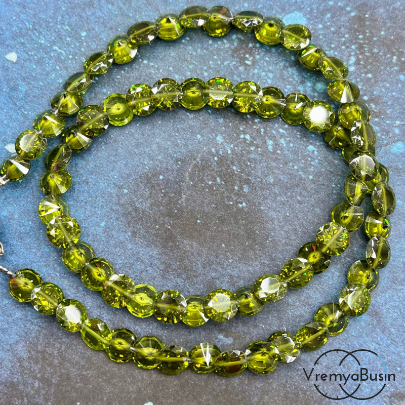 Циркон граненый фианит, форма лук, 7х4 мм, цв. болотный (нить, ок. 75 шт.)