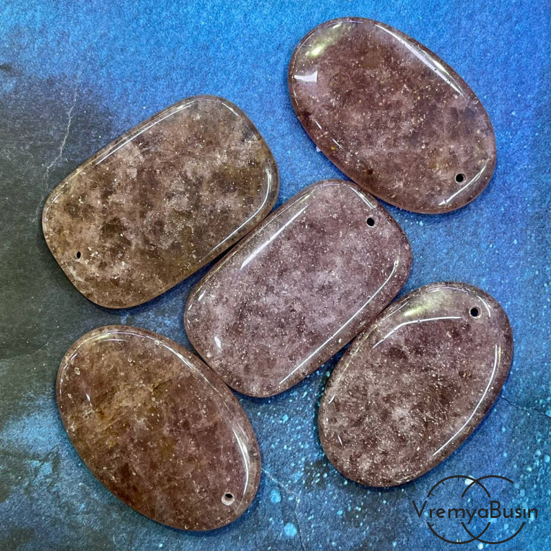 Кварц клубничный. Крупная подвеска из камня, ок. 35х55 мм (1 шт.)