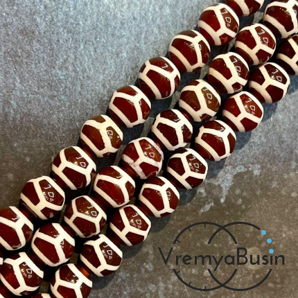 Бусины Дзи из сердолика, шарик гладкий 10 мм (1/2 нити, ок. 19 шт.)