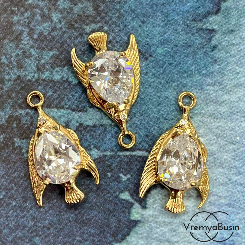 Подвеска  "Рыбка", 22х12 мм, из латуни с позолотой и граненым стеклом (1 шт.)