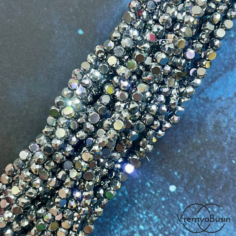 Бусины таблетки из граненого стекла, 3х4 мм, цв. серебро (1/2 нити, ок. 85 шт.)