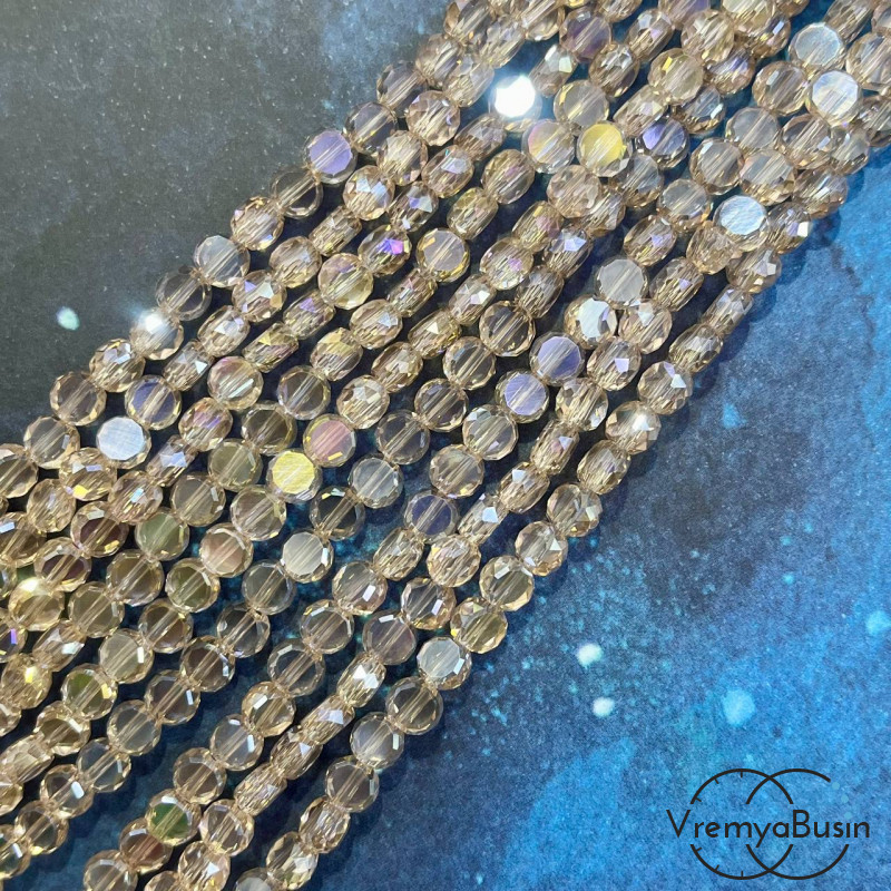 Бусины таблетки из граненого стекла, 4х6 мм, цв. кремовый (1/2 нити, ок. 45 шт.)